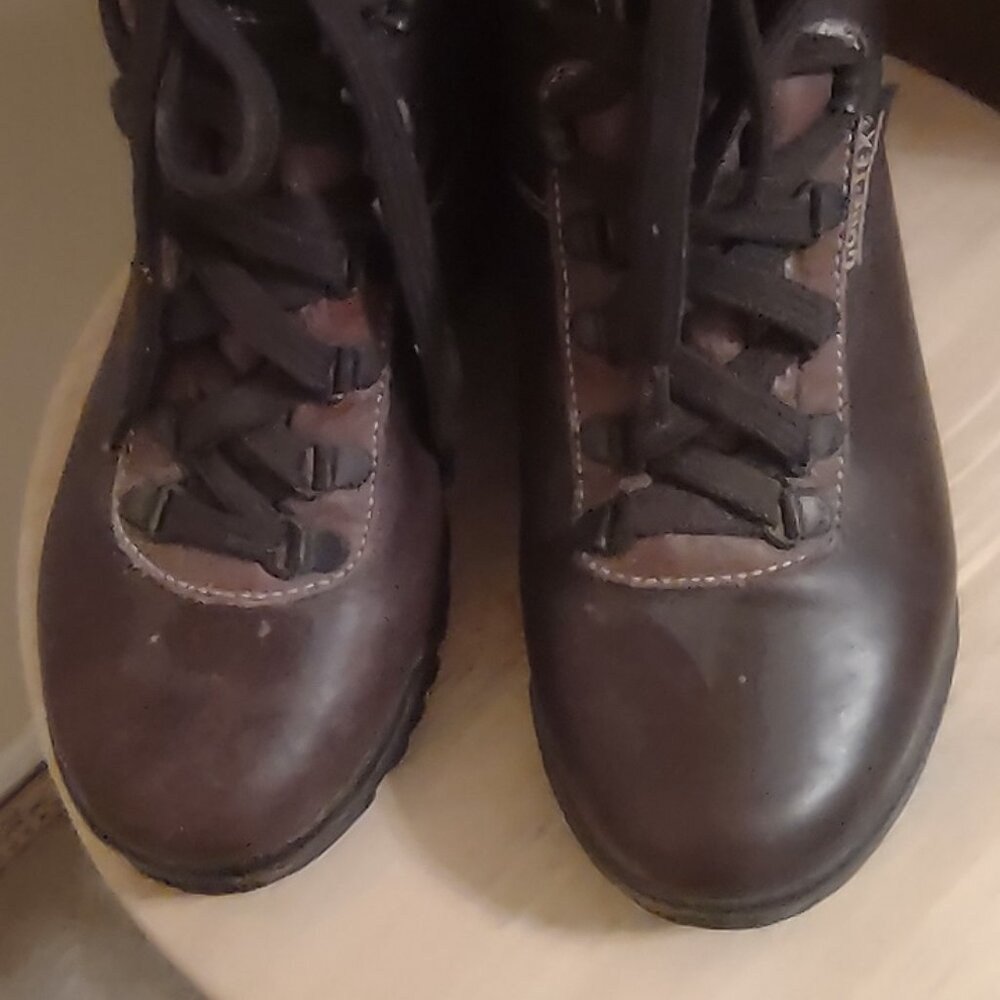 Vasque Hiking Boots